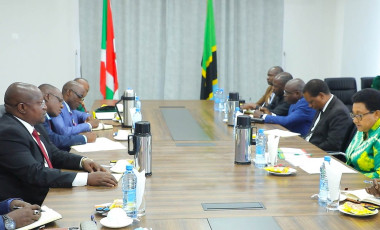 WAZIRI WA ULINZI BURUNDI AFANYA ZIARA WIZARA YA ULINZI NA JKT NA KUKUTANA NA WAZIRI WA ULINZI NA JKT WA TANZANIA